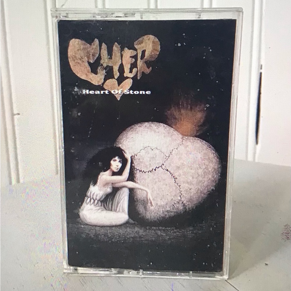 1989 Cher- Heart of Stone cassette